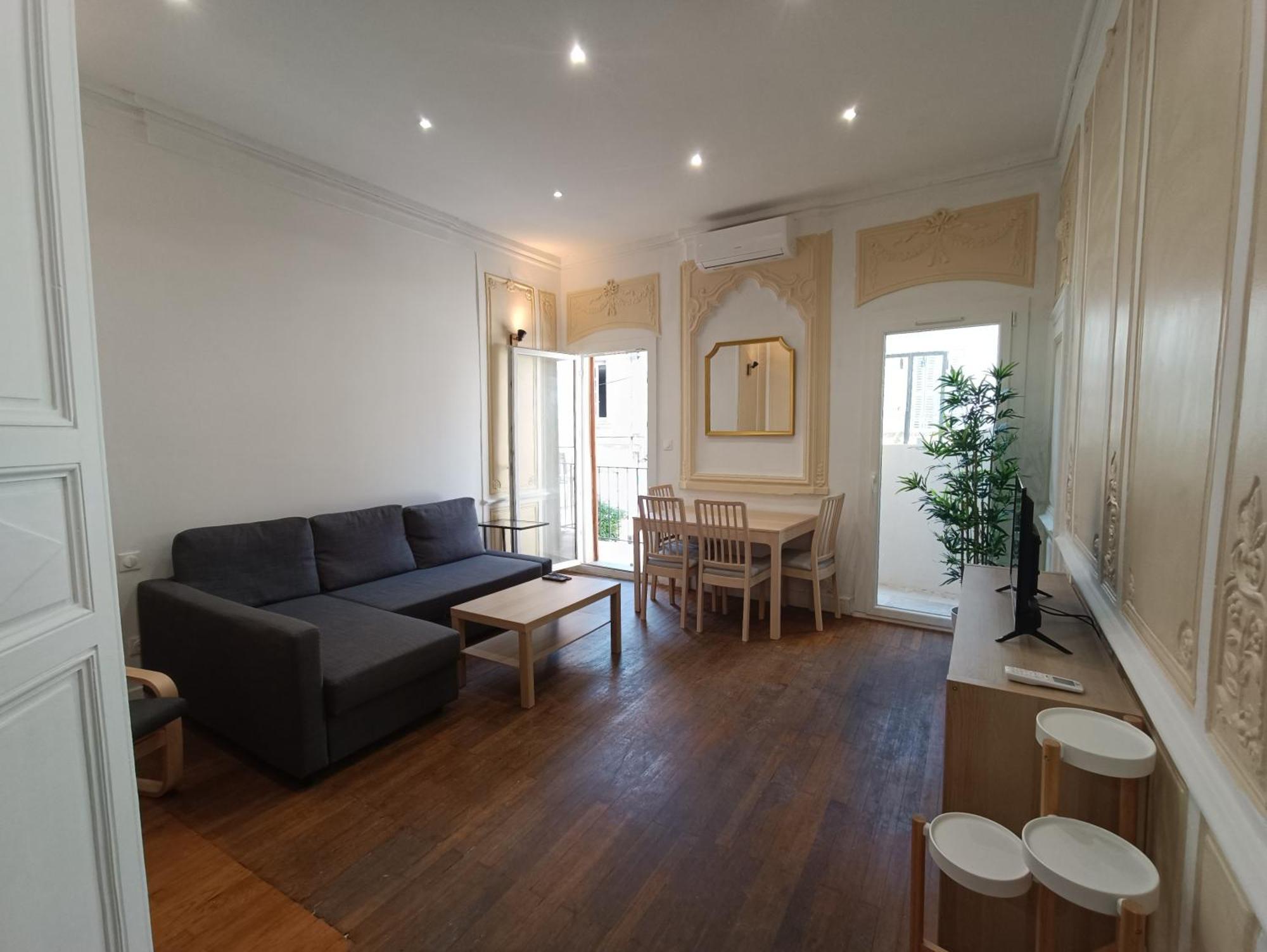Appartements Et Studio Renoves En 2022, Intra Muros Avignon Extérieur photo